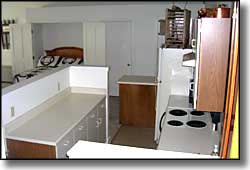 Dodgeton Creek Inn kitchenette